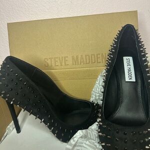 Steve Madden shoe